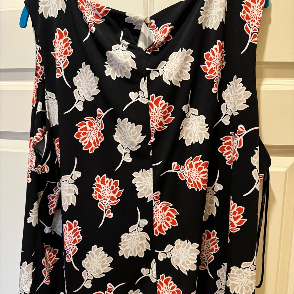 3x Calvin Klein sleeveless top/shell in black red and khaki print. Plus size - Picture 4 of 5